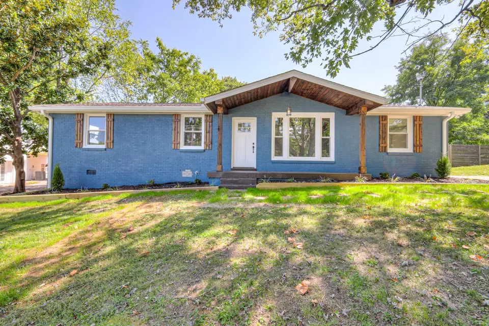 Exterior - 403 Kinhawk Dr, Nashville, TN 37211 photo 1 of 12