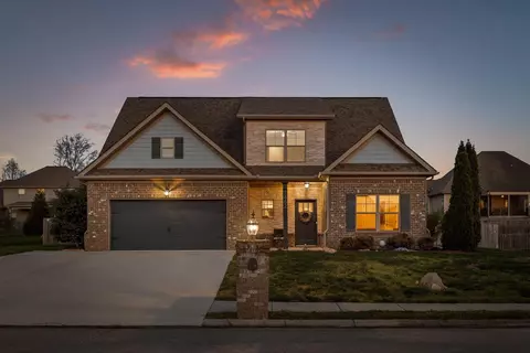 7482 Blazing Star Ct, Ooltewah, TN 37363