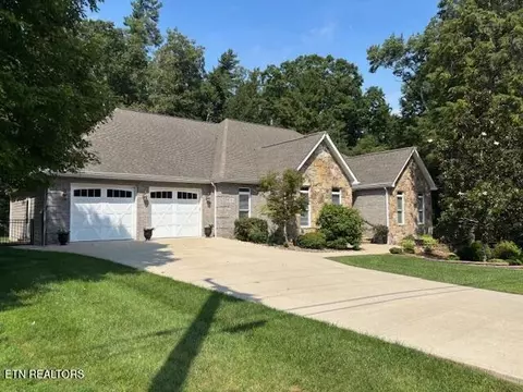 151 Forest View Dr, Crossville, TN 38558