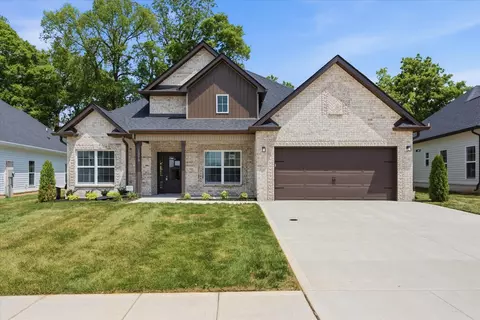 1279 Mourning Cloak Dr, Clarksville, TN 37043