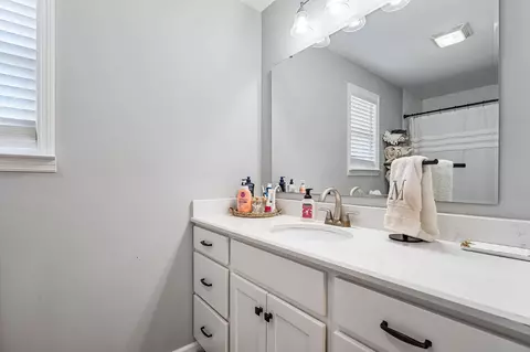 Bath - 64 Pine Ave, Morrison, TN 37357 photo 1 of 2