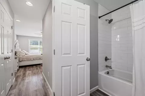 Entry Way - 64 Pine Ave, Morrison, TN 37357 photo 3 of 4