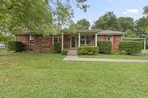 357 Raymond Hodges Rd, Cottontown, TN 37048