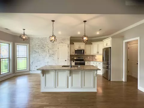 Kitchen - 5120 Prickly Pine Pl, Murfreesboro, TN 37129 photo 3 of 4