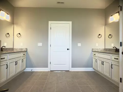 Bath - 5120 Prickly Pine Pl, Murfreesboro, TN 37129 photo 8 of 10