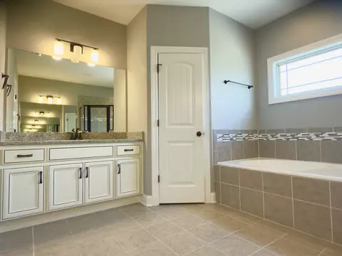 Bath - 5120 Prickly Pine Pl, Murfreesboro, TN 37129 photo 7 of 10