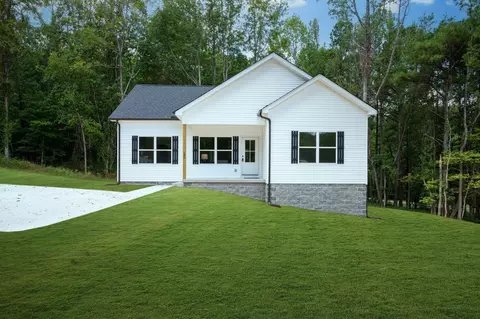 145 Lynn Ln, Charlotte, TN 37036
