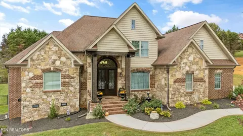 1410 Rippling Waters Cir, Sevierville, TN 37876