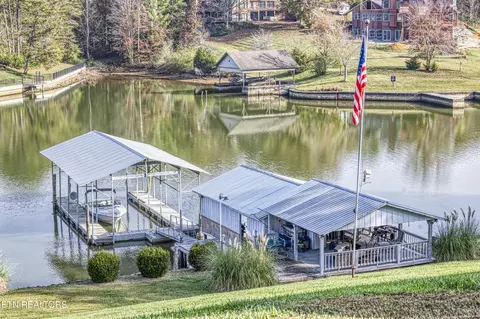 1104 Chula Vista Dr, Friendsville, TN 37737