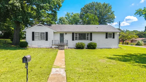 6613 Riggins Dr, Chattanooga, TN 37421