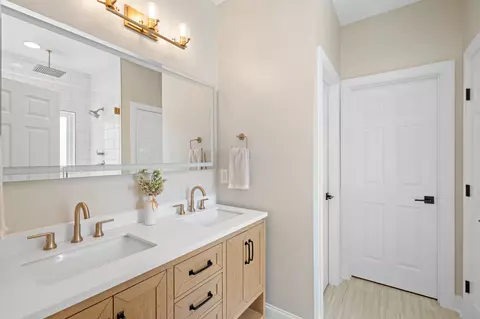 Bath - 1014 Proud Eagle Dr, Eagleville, TN 37060 photo 1 of 5