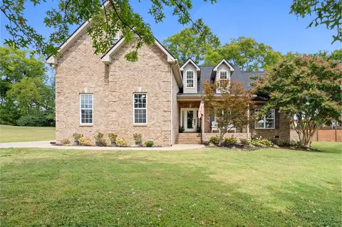 Exterior - 1014 Proud Eagle Dr, Eagleville, TN 37060 photo 5 of 15
