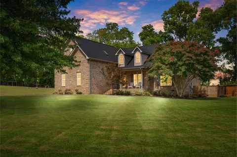 1014 Proud Eagle Dr, Eagleville, TN 37060
