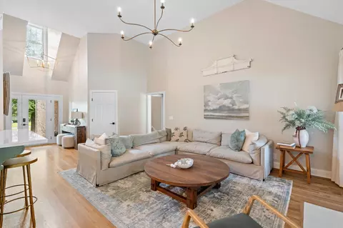 Living - 1014 Proud Eagle Dr, Eagleville, TN 37060 photo 4 of 4