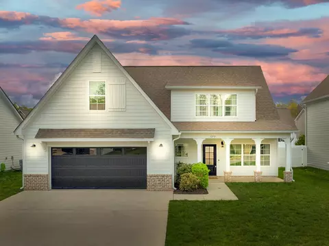 1270 Baldwin Field Cir, Hixson, TN 37343