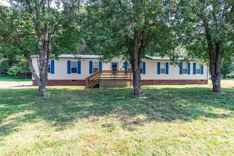 263 Longbranch Rd, Hohenwald, TN 38462