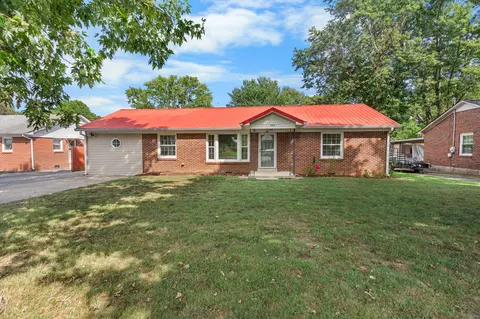 806 Fair Ave, Lawrenceburg, TN 38464