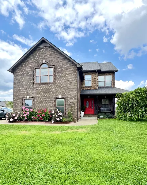 711 Gaine Lynn Dr, Clarksville, TN 37040