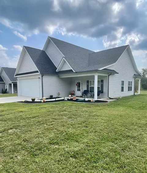 627 E Main St, Smithville, TN 37166