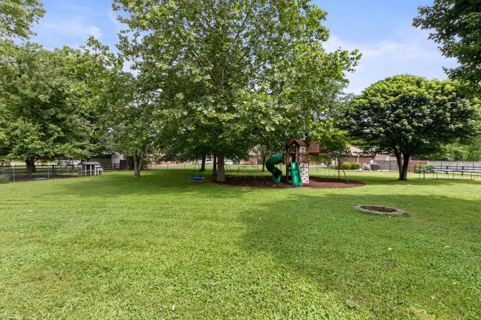 Exterior - 621 Brandon Rd, Manchester, TN 37355 photo 12 of 12