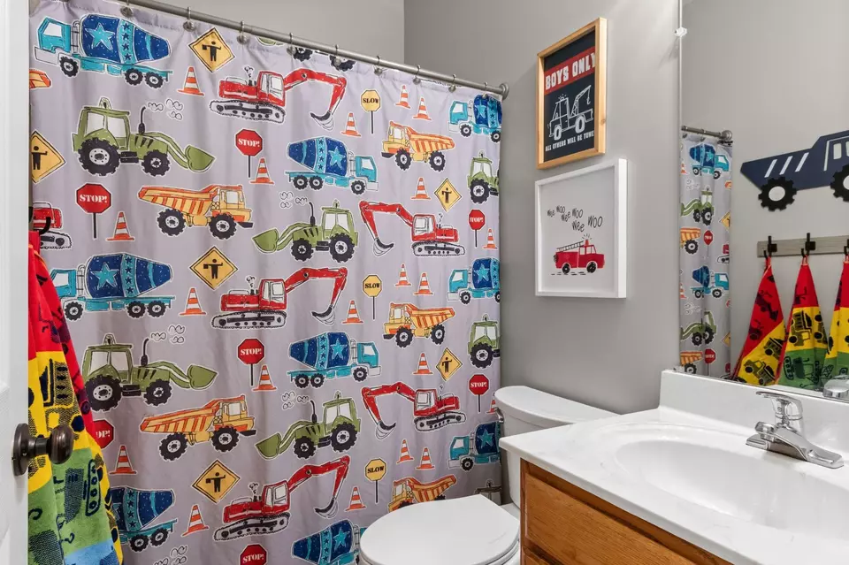 Bath - 621 Brandon Rd, Manchester, TN 37355 photo 2 of 2