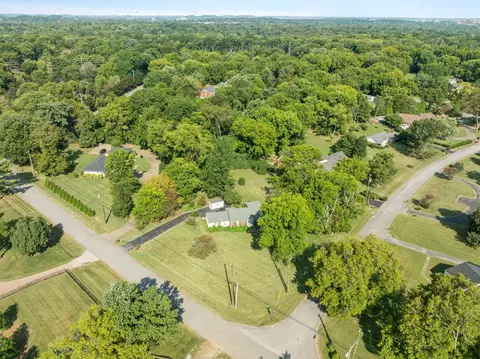 736 Omandale Dr, Nashville, TN 37204