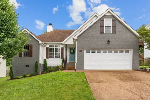 2107 Debbie Ln, La Vergne, TN 37086