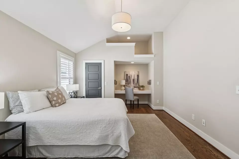 Bedroom - 2302 Sunset Pl, Nashville, TN 37212 photo 2 of 3