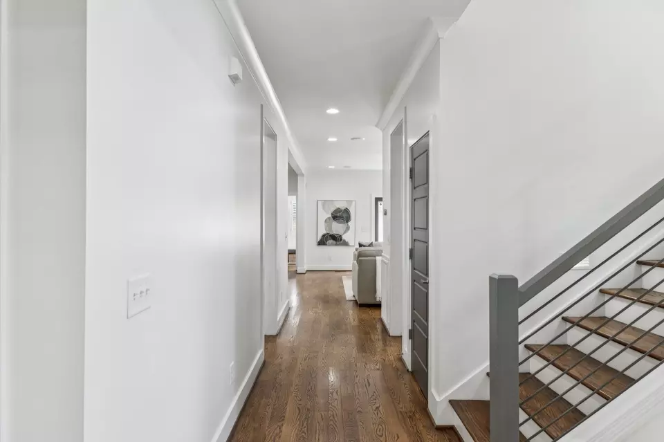 Entry Way - 2302 Sunset Pl, Nashville, TN 37212 photo 3 of 7