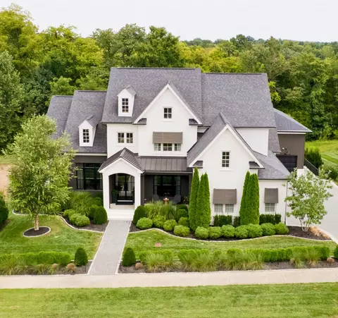 7053 Lanceleaf Dr, College Grove, TN 37046