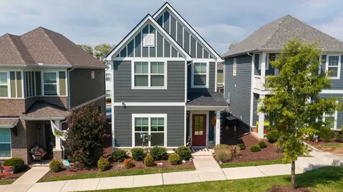 272 Holywell Dr, Gallatin, TN 37066