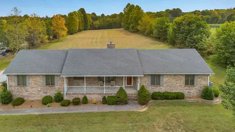 5509 Stacy Springs Rd, Springfield, TN 37172