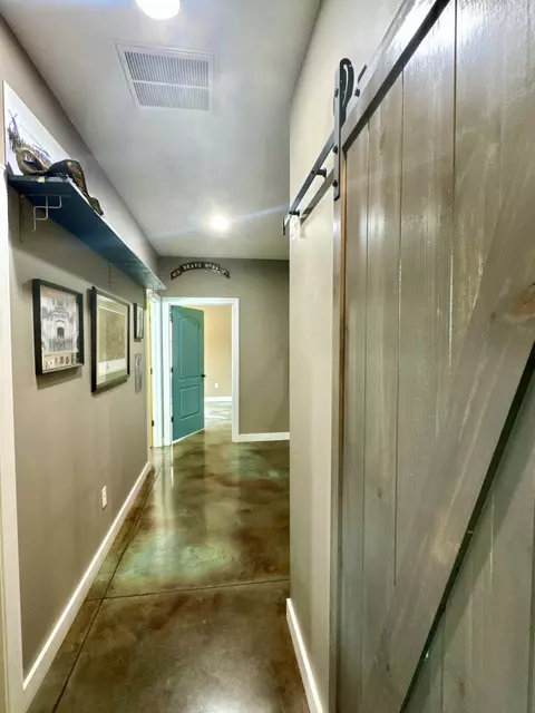 Entry Way - 330 Durwachter Rd, Dover, TN 37058 photo 3 of 4