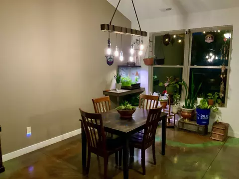 Dining - 330 Durwachter Rd, Dover, TN 37058 photo 3 of 3