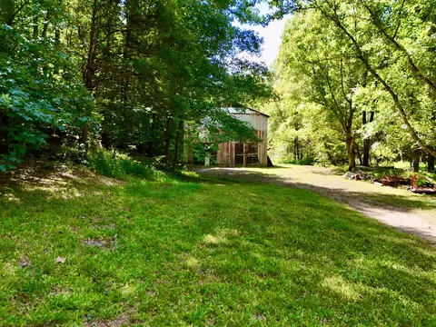 Exterior - 330 Durwachter Rd, Dover, TN 37058 photo 17 of 20