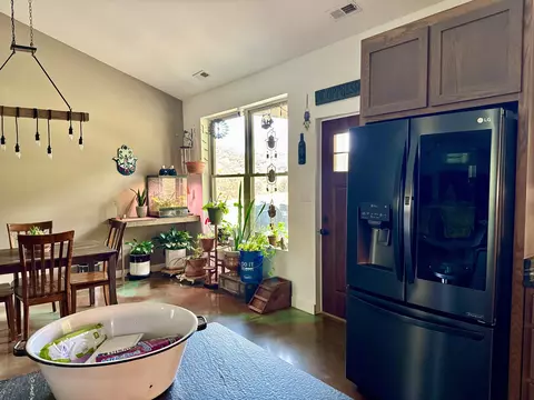 Entry Way - 330 Durwachter Rd, Dover, TN 37058 photo 1 of 4