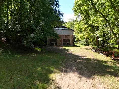 Exterior - 330 Durwachter Rd, Dover, TN 37058 photo 4 of 20