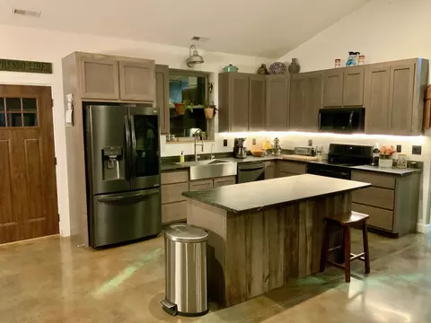 Kitchen - 330 Durwachter Rd, Dover, TN 37058 photo 4 of 4