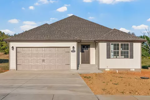 1523 Fredrick Dr, Clarksville, TN 37042