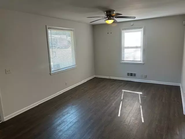 Living - 803 Elissa Dr, Nashville, TN 37217 photo 1 of 1