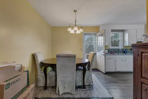 Dining - 2009 Ridgecrest Cir, Dickson, TN 37055 photo 1 of 3