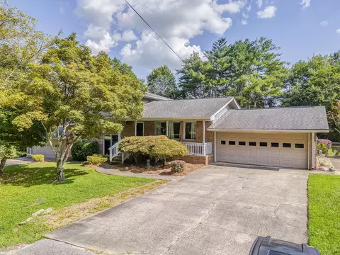 404 Hasty Dr, Tunnel Hill, GA 30755