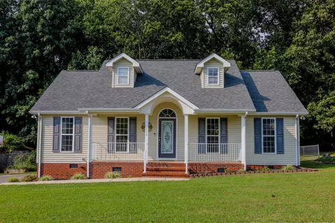 110 Duck Hawk Dr, Mcminnville, TN 37110