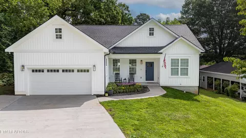 5404 NE Weston Rd, Knoxville, TN 37918