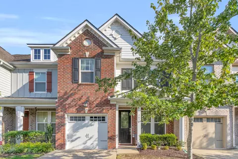 1034 Livingstone Ln, Mount Juliet, TN 37122