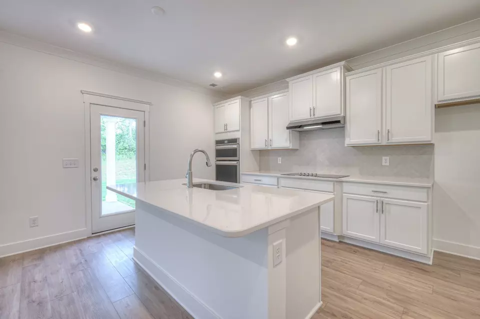 Kitchen - 2584 Misty Creek Dr, Nashville, TN 37207 photo 2 of 4