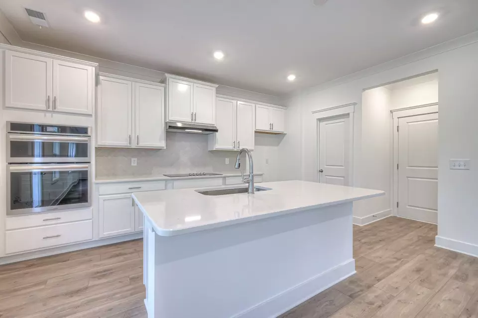 Kitchen - 2584 Misty Creek Dr, Nashville, TN 37207 photo 3 of 4