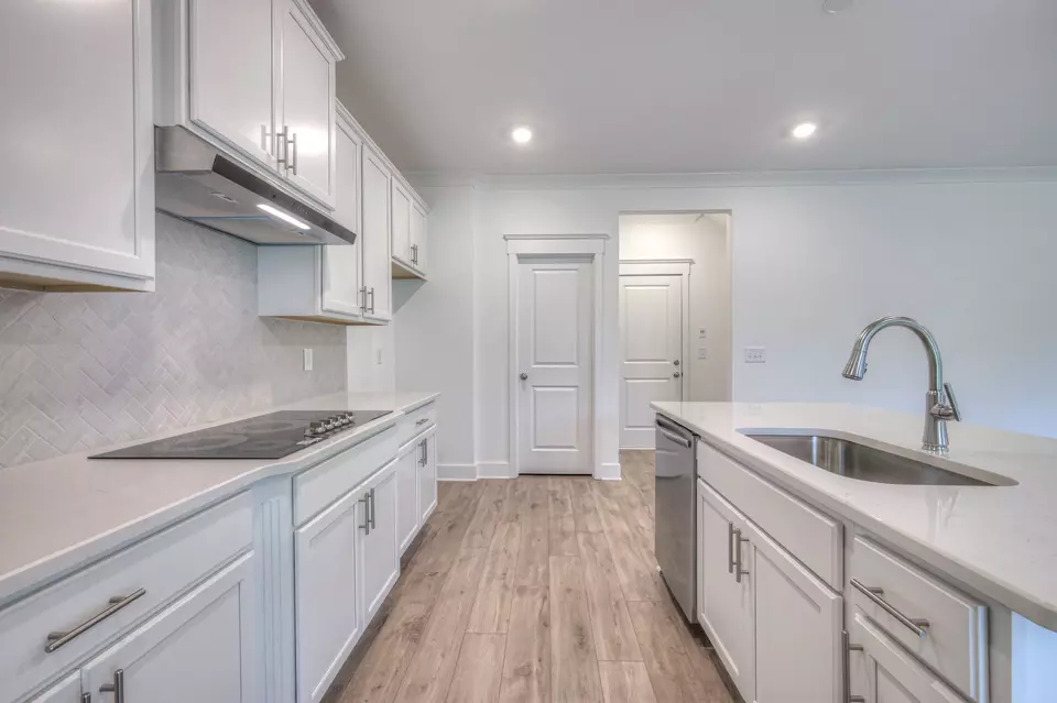 Kitchen - 2584 Misty Creek Dr, Nashville, TN 37207 photo 4 of 4