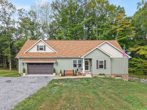 943 Big Springs Rd, Charlotte, TN 37036