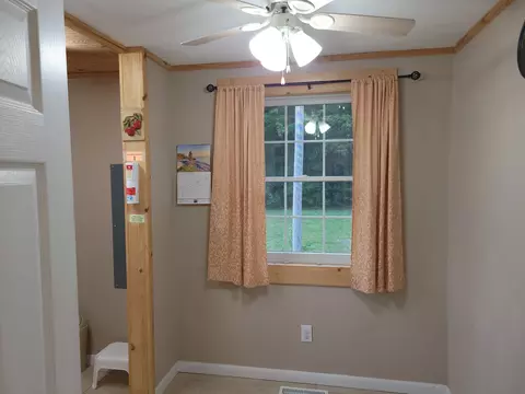 Bedroom - 8484 Highway 150, Sequatchie, TN 37374 photo 1 of 5